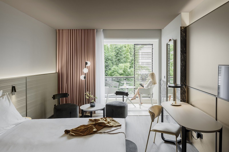 Azoris Royal Garden Hotel Standard Room Furniture